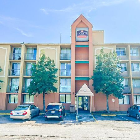 Jackson Hotel And Convention Center Exterior photo