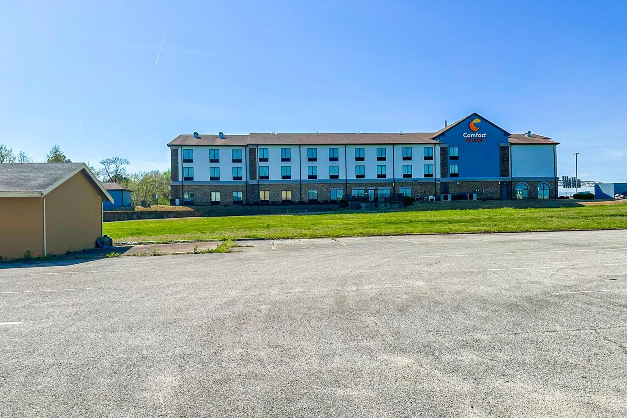 Jackson Hotel And Convention Center Exterior photo